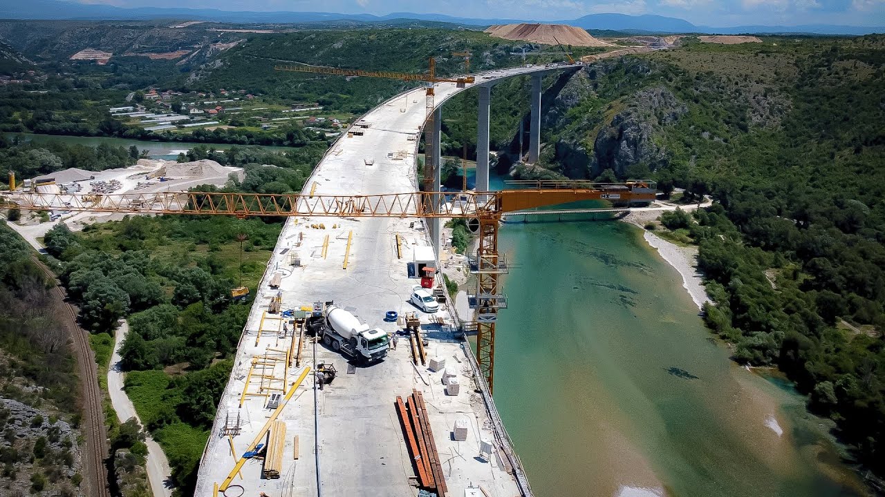 Incrível Ponte que Liga Montanhas na Europa