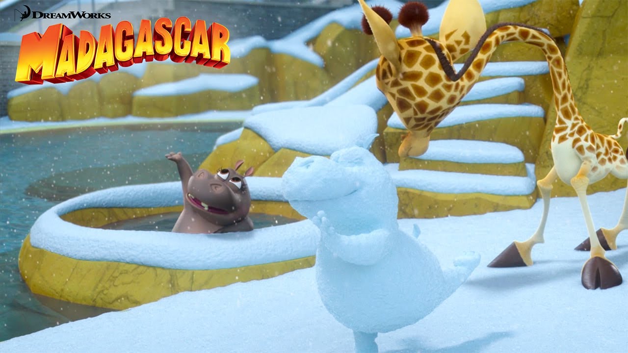 Construindo um boneco de neve ☃️ | Madagascar | Desenhos Animados em Português