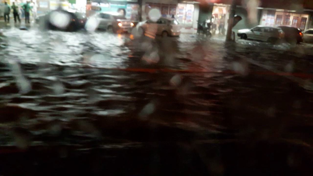 Canal da Alameda São Boaventura em Niterói some com a chuva